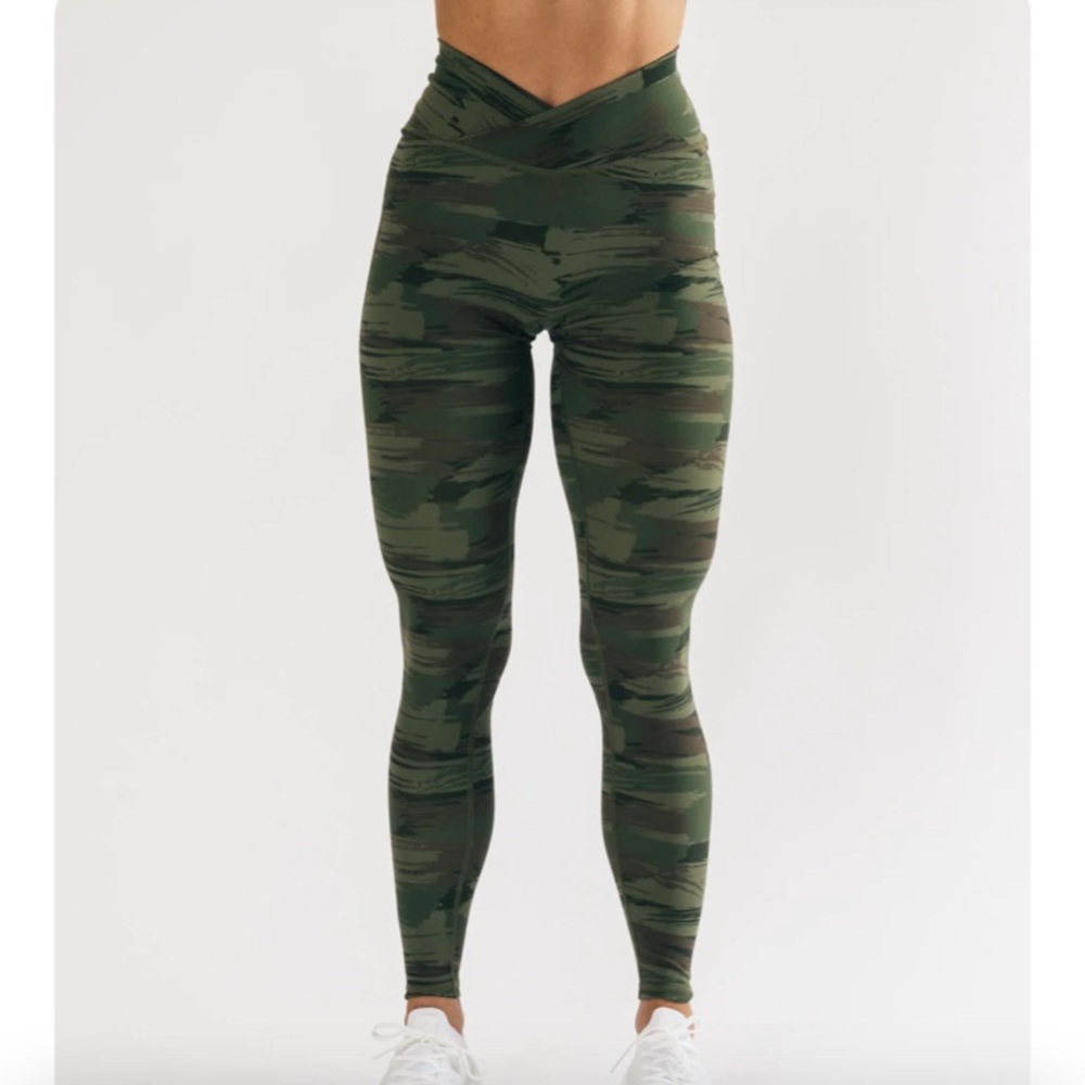 Alphalete Surface Power Leggings